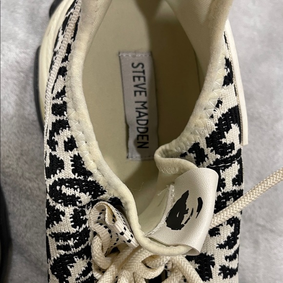 Steve Madden Cream & Black Leopard-Print Knit Sneakers - Picture 3 of 4